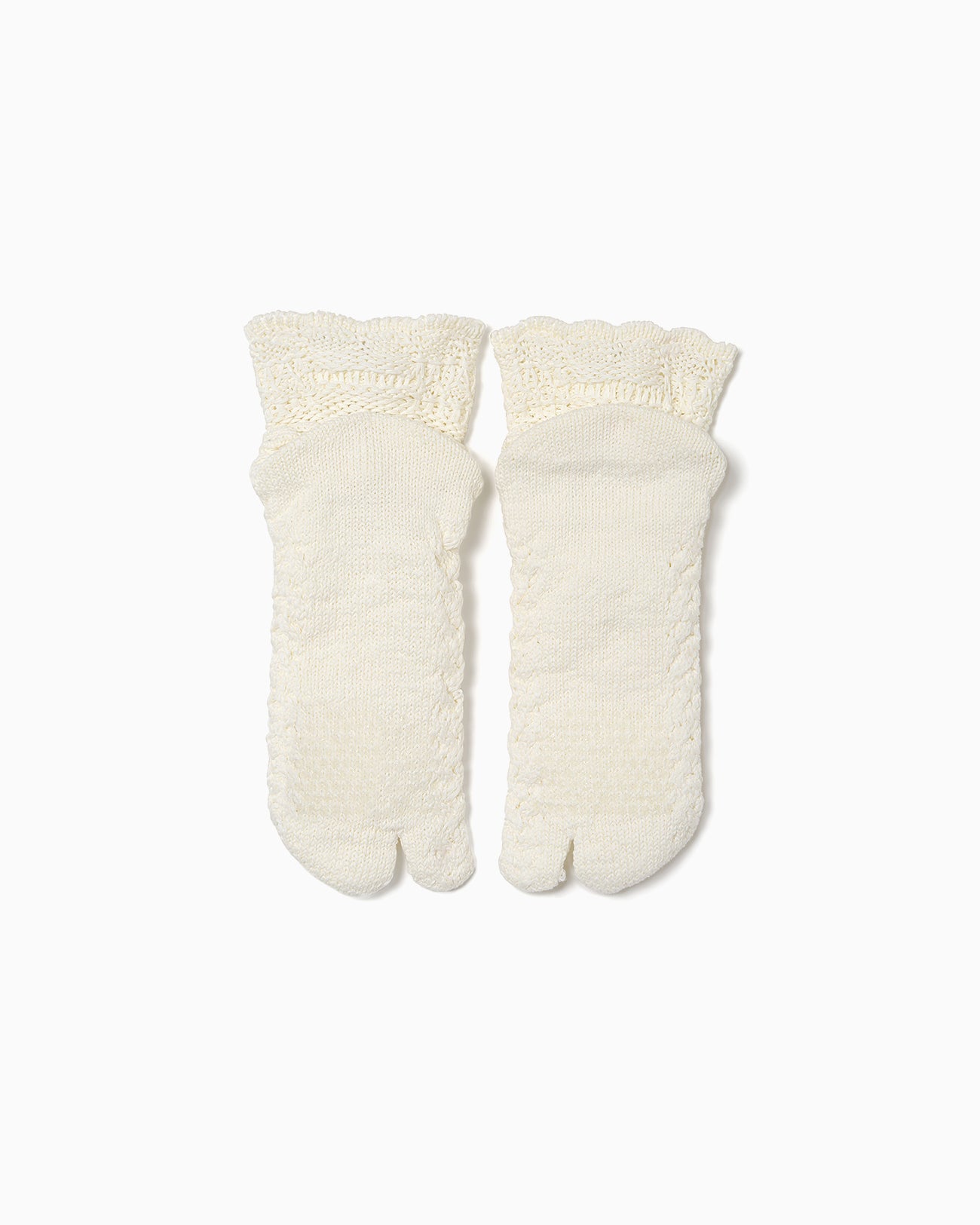 Knitted Tabi Socks - white