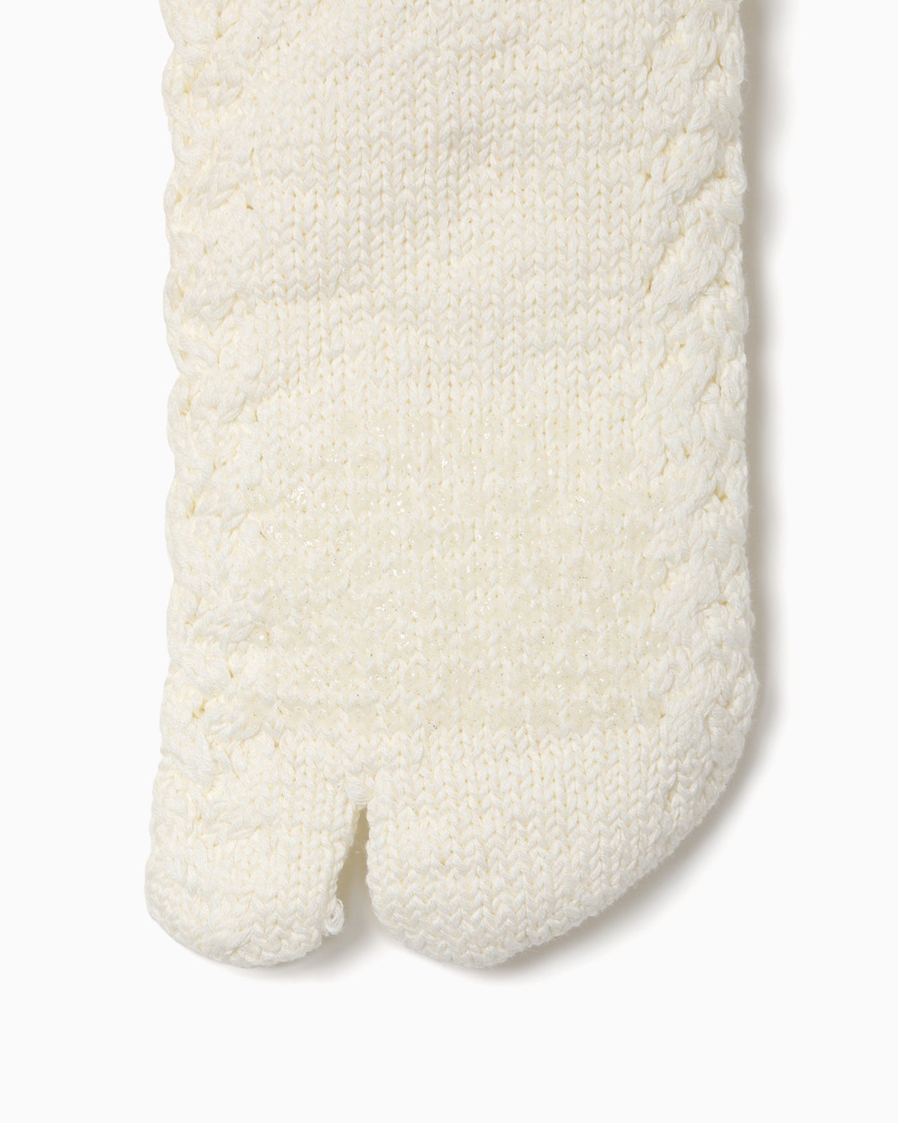 Knitted Tabi Socks - white