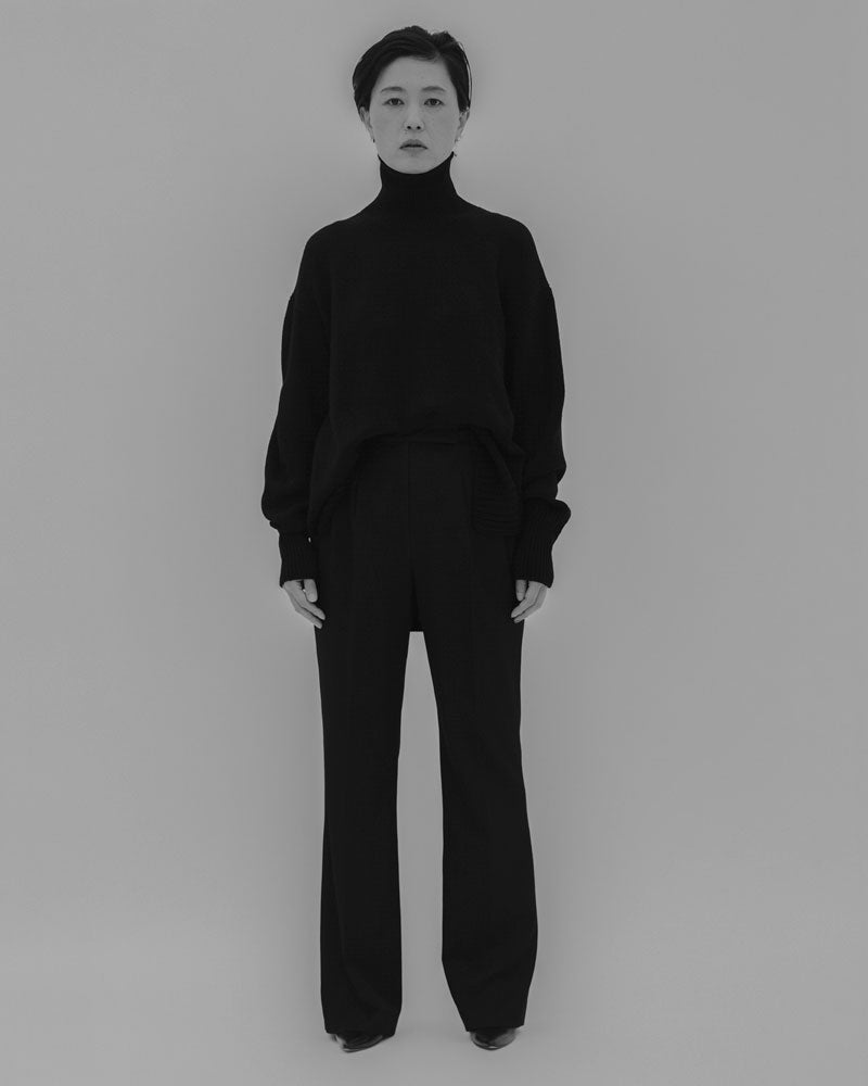 13 Basic Wool Pleated Trousers