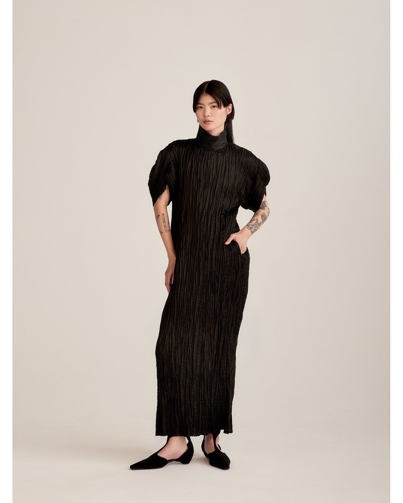 Wrinkle Pleats Puff Sleeve Dress - black