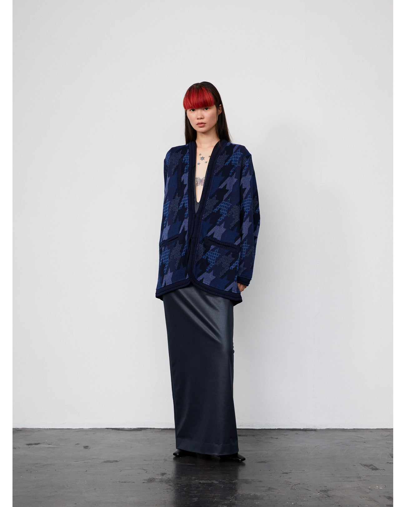 Plungded Long Sweatshirt Dress - black